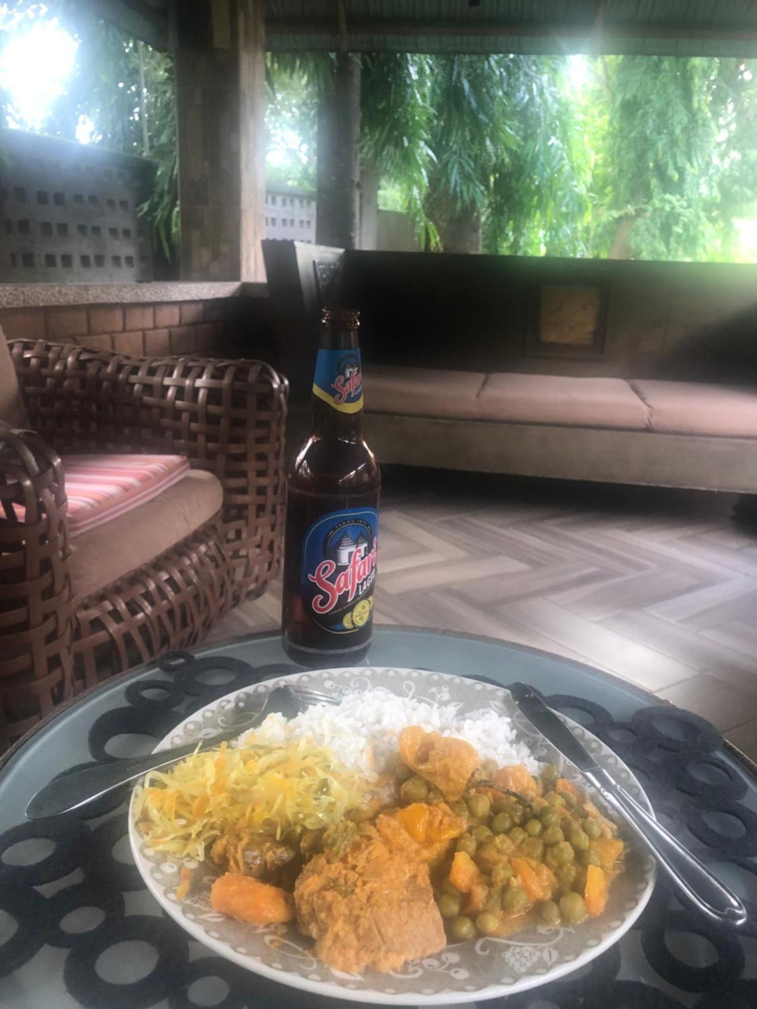 Tatys Homestay Dar es Salaam Esterno foto
