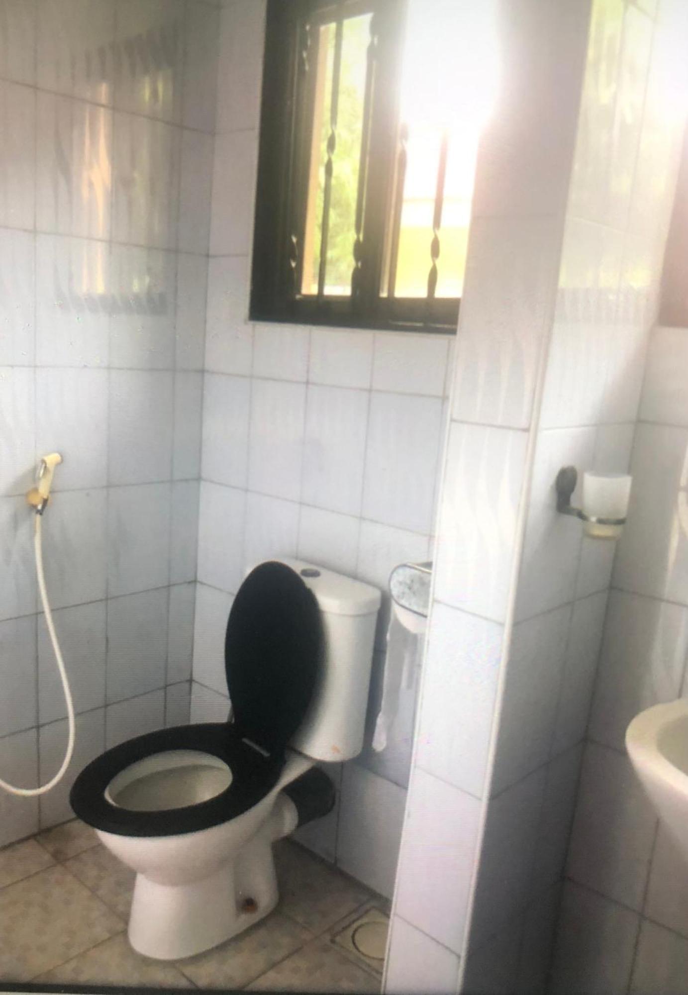 Tatys Homestay Dar es Salaam Esterno foto