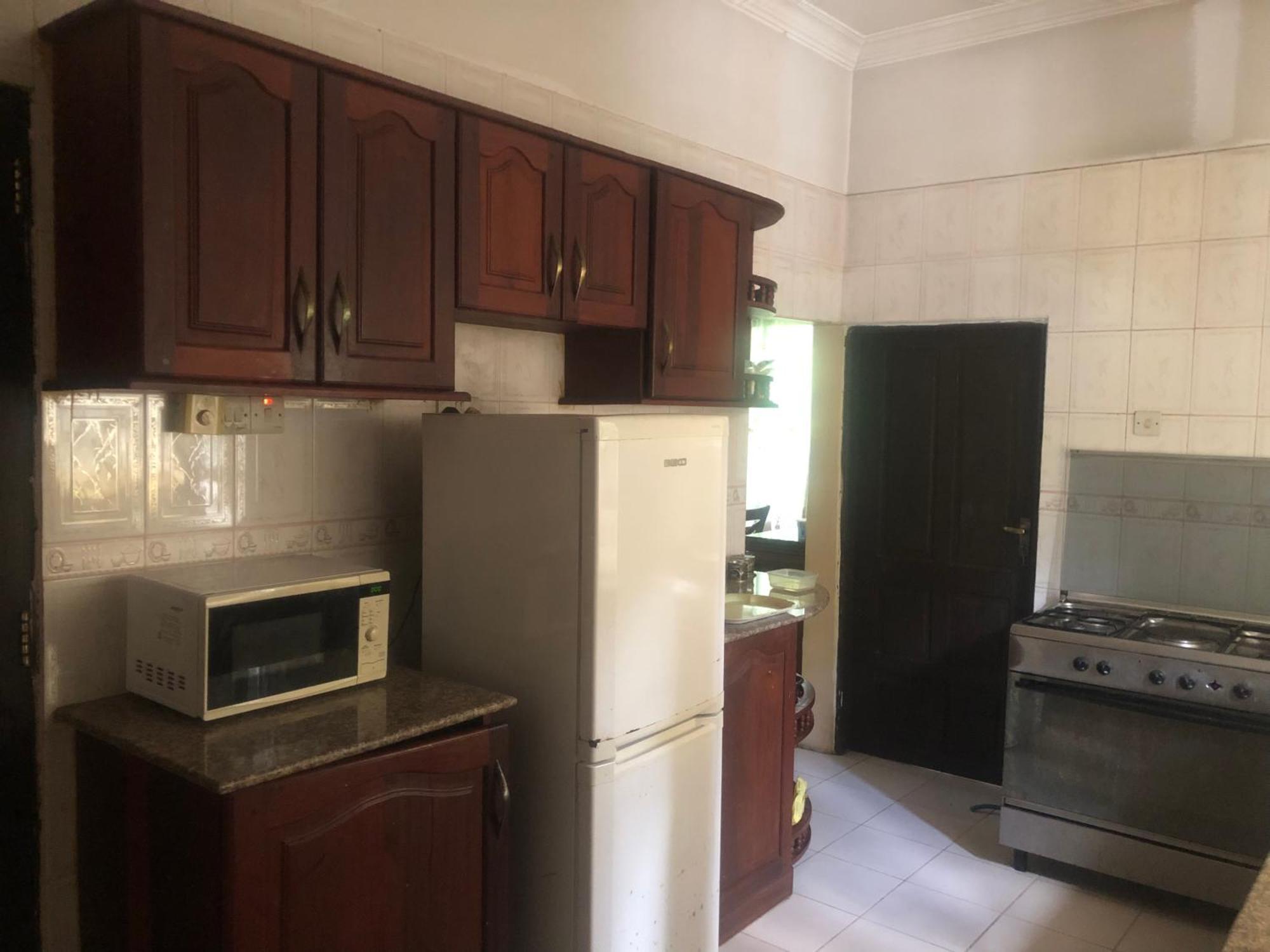 Tatys Homestay Dar es Salaam Esterno foto