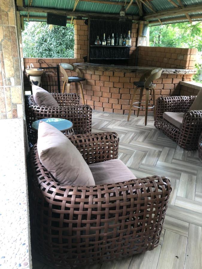 Tatys Homestay Dar es Salaam Esterno foto