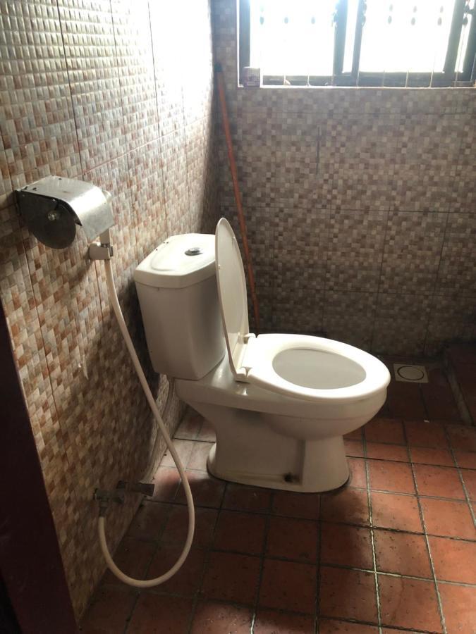 Tatys Homestay Dar es Salaam Esterno foto